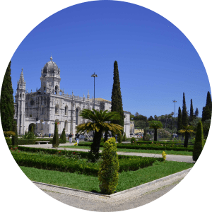 Guide on Lisbon with entrance fesses and directions